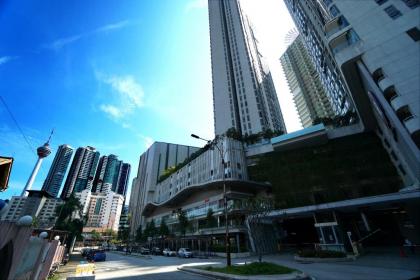 Serene 1BR@Bukit Bintang KLCC Pool FREE Netflix - image 10