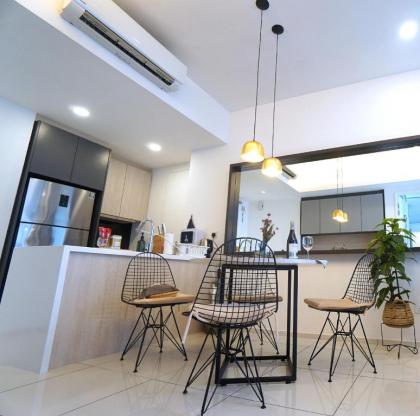 Serene 1BR@Bukit Bintang KLCC Pool FREE Netflix - image 16