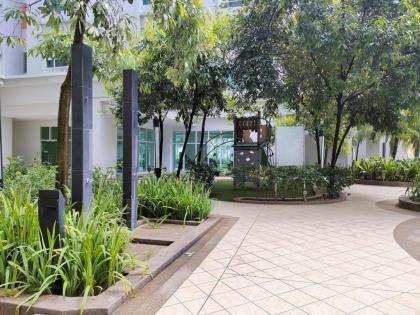 Lovely 8-PAX 3BR with pool at Sunway Velocity VR3 - image 24