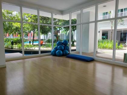 Lovely 8-PAX 3BR with pool at Sunway Velocity VR3 - image 28