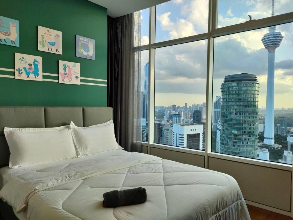 KL Tower View 2-Bedroom Level 49 City Center @KLCC - main image