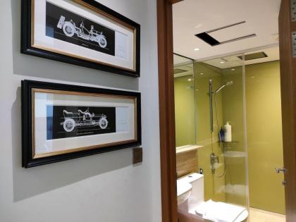 Level 15 3BR City Center At Sky Suites @ KLCC - image 5