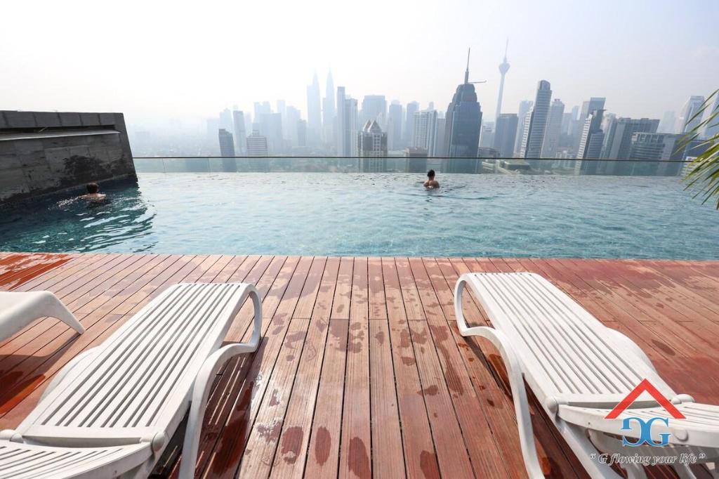 Regalia - KL Best Staycation @ KLCC View Sky Pool - image 5