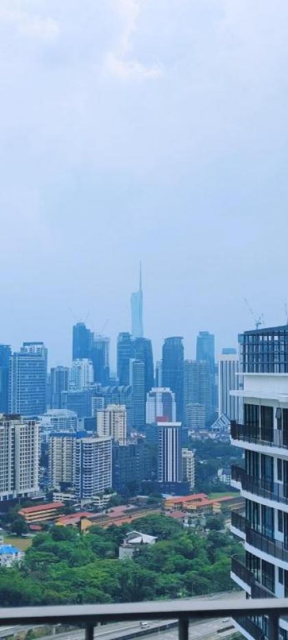 Datum Jelatek Sky Ring Premium room  - image 23