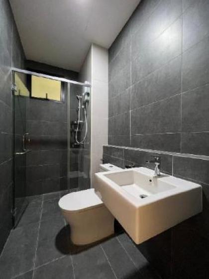 Lovely 3BR 6pax Sunway Velocity - image 9