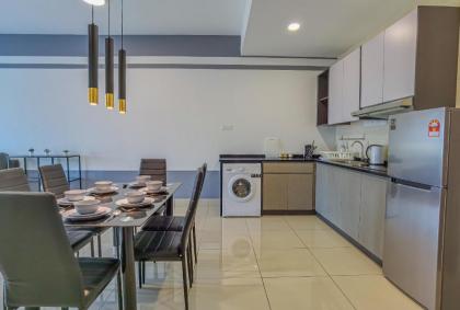 Lovely 2 bedroom w Pool for 6 pax - Chan Sow Lin - image 16