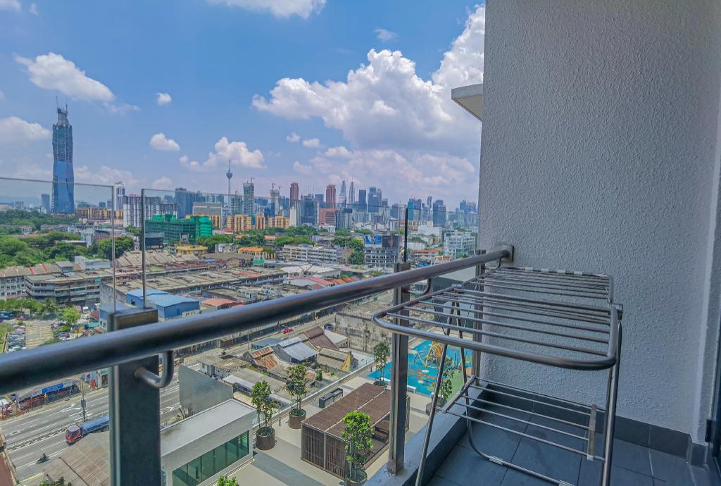 Lovely 2 bedroom w Pool for 6 pax - Chan Sow Lin - image 6