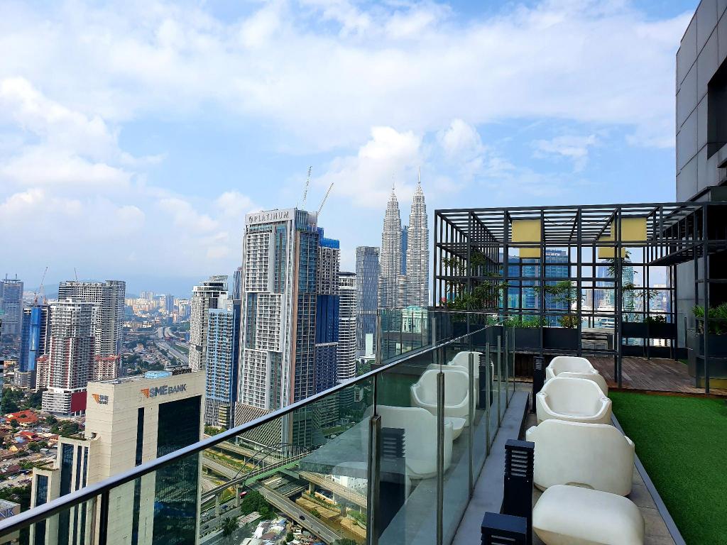 Anggun Residences KLCC by Urbanscape - main image