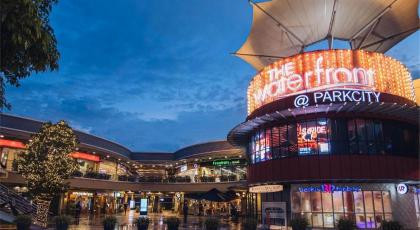 Kepong DesaPark MontKiara Publika Family Suit 7Pax - image 29