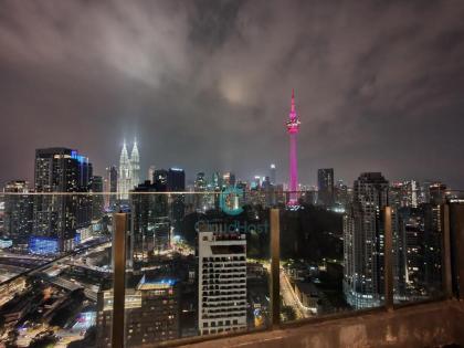 Modern Studio Roof Top Garden KLCC & KL Tower View - image 29