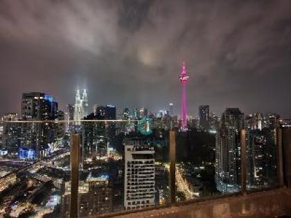 Modern Studio near KLCC & KL Tower  FREE Parking - image 2