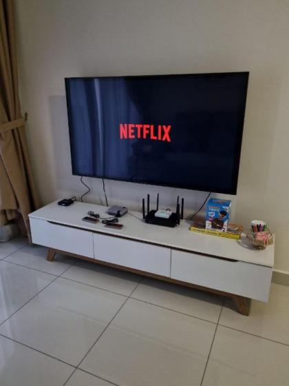 Midvalley in 5min  upto7pax Netflix & Games  - image 24