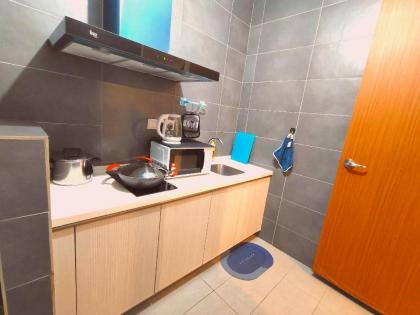 Citizen Suite 8Pax MID VALLEY OLD KLANG ROAD KL - image 12