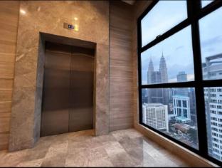 KLCC Executive Studio Suite with WIFI & Netflix - main image