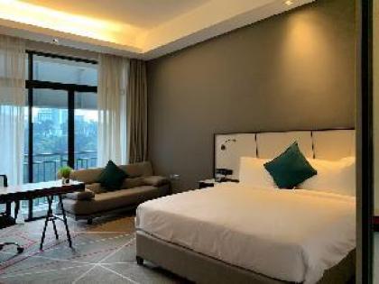 M101 KL City view Studio with private balcony 77k - image 5