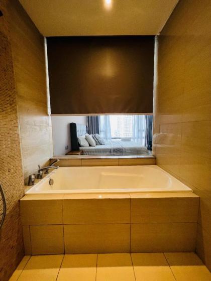 Luxury Condo City Center of KL with Bathtub - image 14