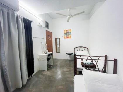 ChowKit TiongNam 32 Homestay Twin Room Type B - image 9