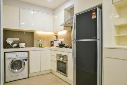 Modern 1BR Near Pavillion  Netflix & Fast Wi-Fi - image 11