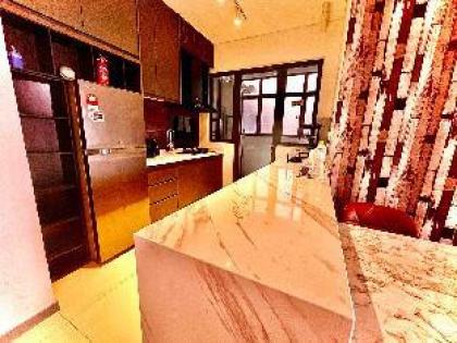 LUX18 3BR Apartment[7PAX]with Mall Desa Park City - image 5