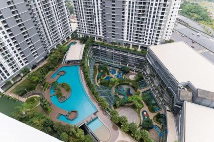 Family-friendly APT 3BR Above Mall-PoolGym MITEC - image 12