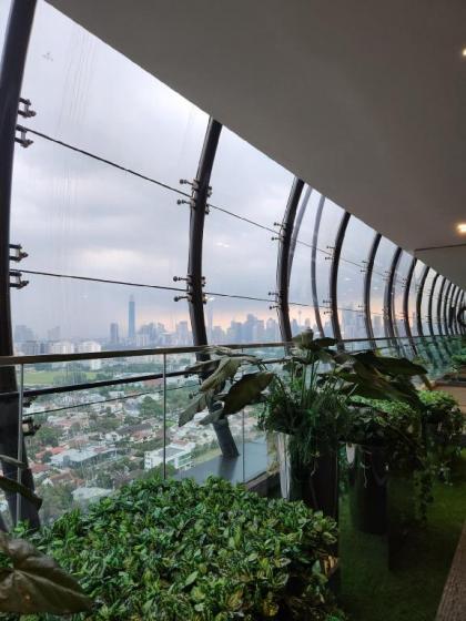 M City Minimalist KLCC Suite - image 15