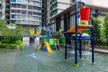 Lavile Infinity Pool | Walk to Sunway Velocity MRT - image 1