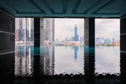 Lavile Infinity Pool | Walk to Sunway Velocity MRT - image 17