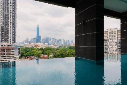 Lavile Infinity Pool | Walk to Sunway Velocity MRT - image 19