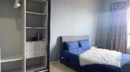 Modern Soho in Dpulze  fit 4pax Netflix provided - image 12