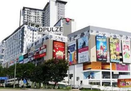 Modern Soho in Dpulze  fit 4pax Netflix provided - image 4