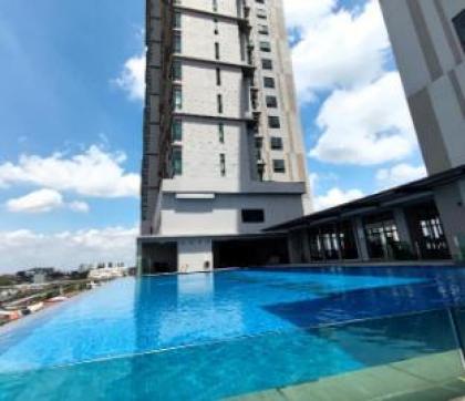 Cozy Condo *2-5pax* near Sunway Pyramid with Pool - image 1