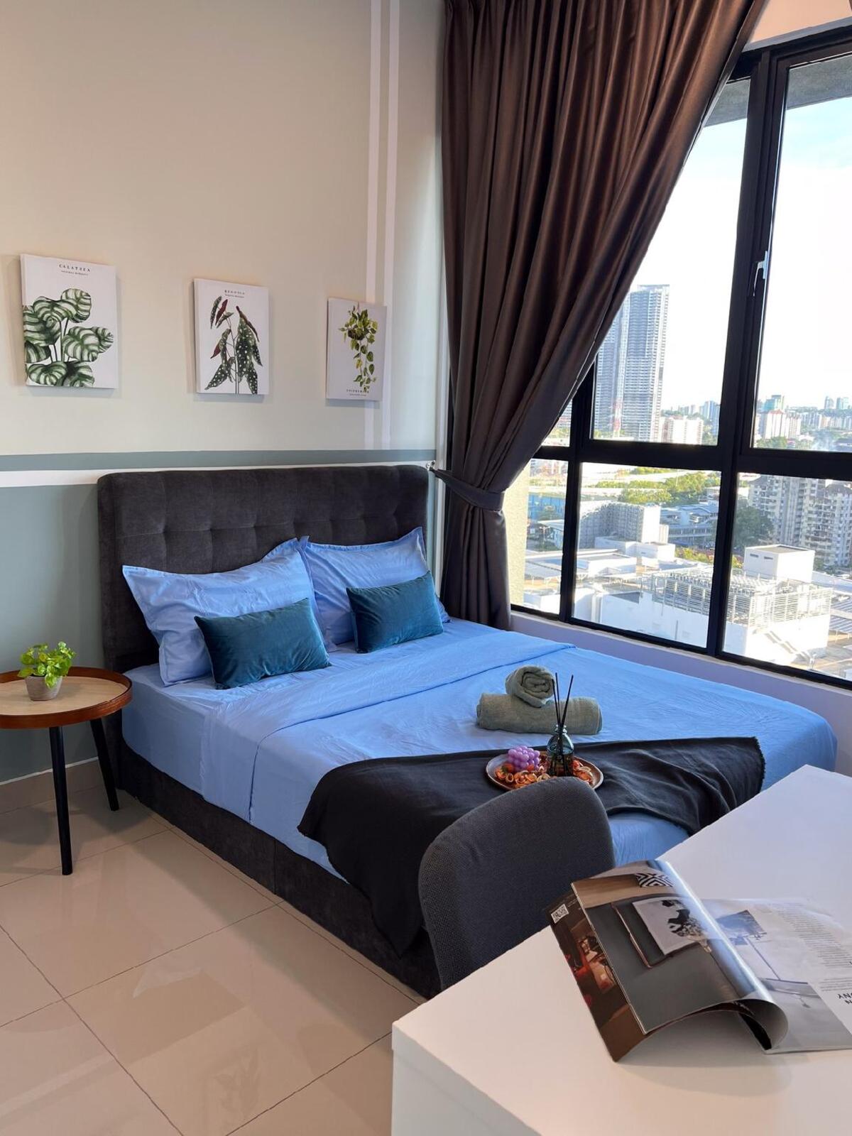 Sunway Velocity | Lavile Homestays | 3 Room 6pax - image 3