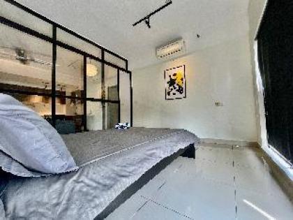 Studio with Cozy Home Hyve Suite Cyberjaya - image 8