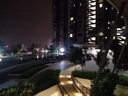 HP208|2bedroom-Cyberjaya-Netflix-Wifi-Parking-Pool - image 13