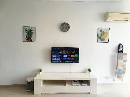 Studio D/1-4Pax/Netflix/Wi-Fi/2minsLRT/YSW Homes - image 5