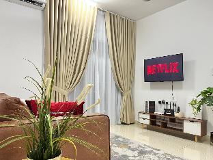 Alanis Suite with NETFLIX @ KLIA Airport - main image