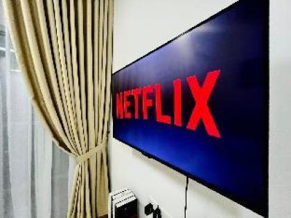 Alanis Suite with NETFLIX @ KLIA Airport - image 6