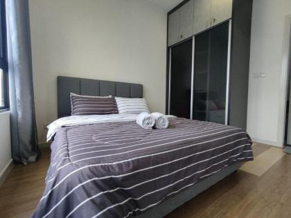 Relax cozy & MRT link: 3R3B Apartment Cheras - image 25
