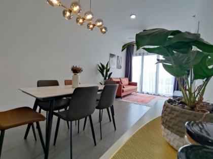 Relax cozy & MRT link: 3R3B Apartment Cheras - image 26