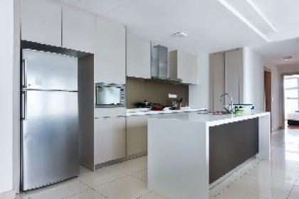 A Lux & Modern High-Floor 3BR Apt @ Bukit Bintang - image 3