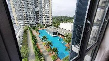 Lovely modern condo (5) with pool view @ Bangi 