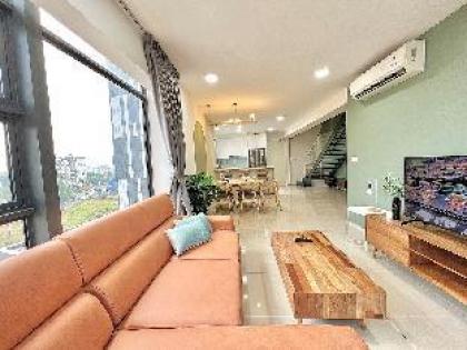 EkoCheras 2BDR with Balcony by MOKA