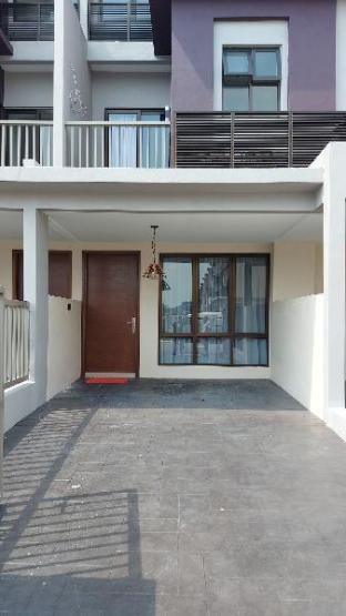 Homestay Strata TL145 - image 5