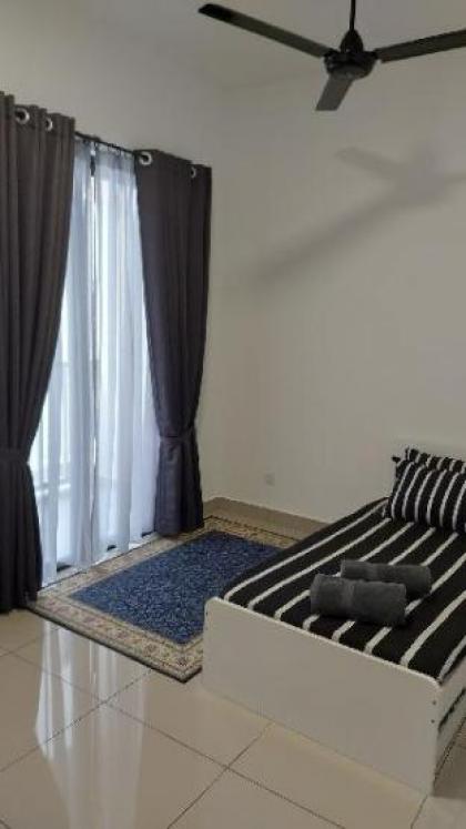 Homestay Strata TL145 - image 9