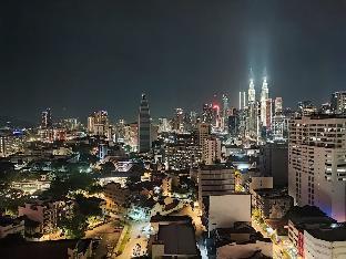 KLCC View Charming Chill Homestay Chambers 222 R - image 5