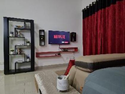 Cyberjaya |Wi-fi|Netflix|CowayBed&Water|Parking - image 1