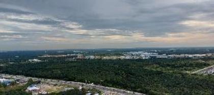 KLIA Alanis Studio Luxury Condo Free Park & wi-fi - image 14