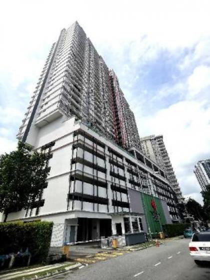 Setapak Mh platinum/ Gombak- Master Room - image 11