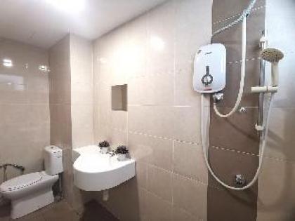 Setapak Mh platinum/ Gombak- Master Room - image 6