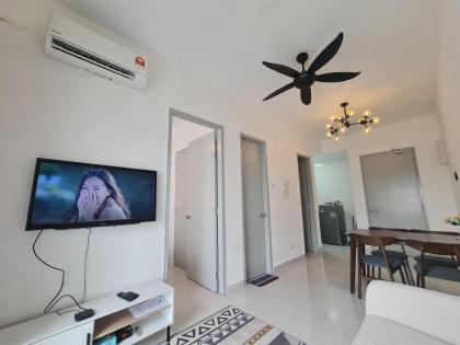 TRS-M Suite 6 @Menjalara. 5 min from DesaPark City 